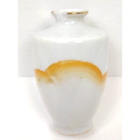 Vintage 1940’s Japan Satsuma Porcelain Vase Miniature Red Ltr Hand Painted 2.5" - Picture 6 of 6